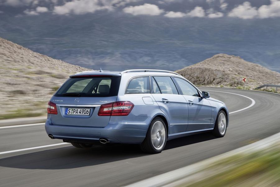  Mercedes-Benz E-Class Estate 2010 года  (фото 24 из 65)